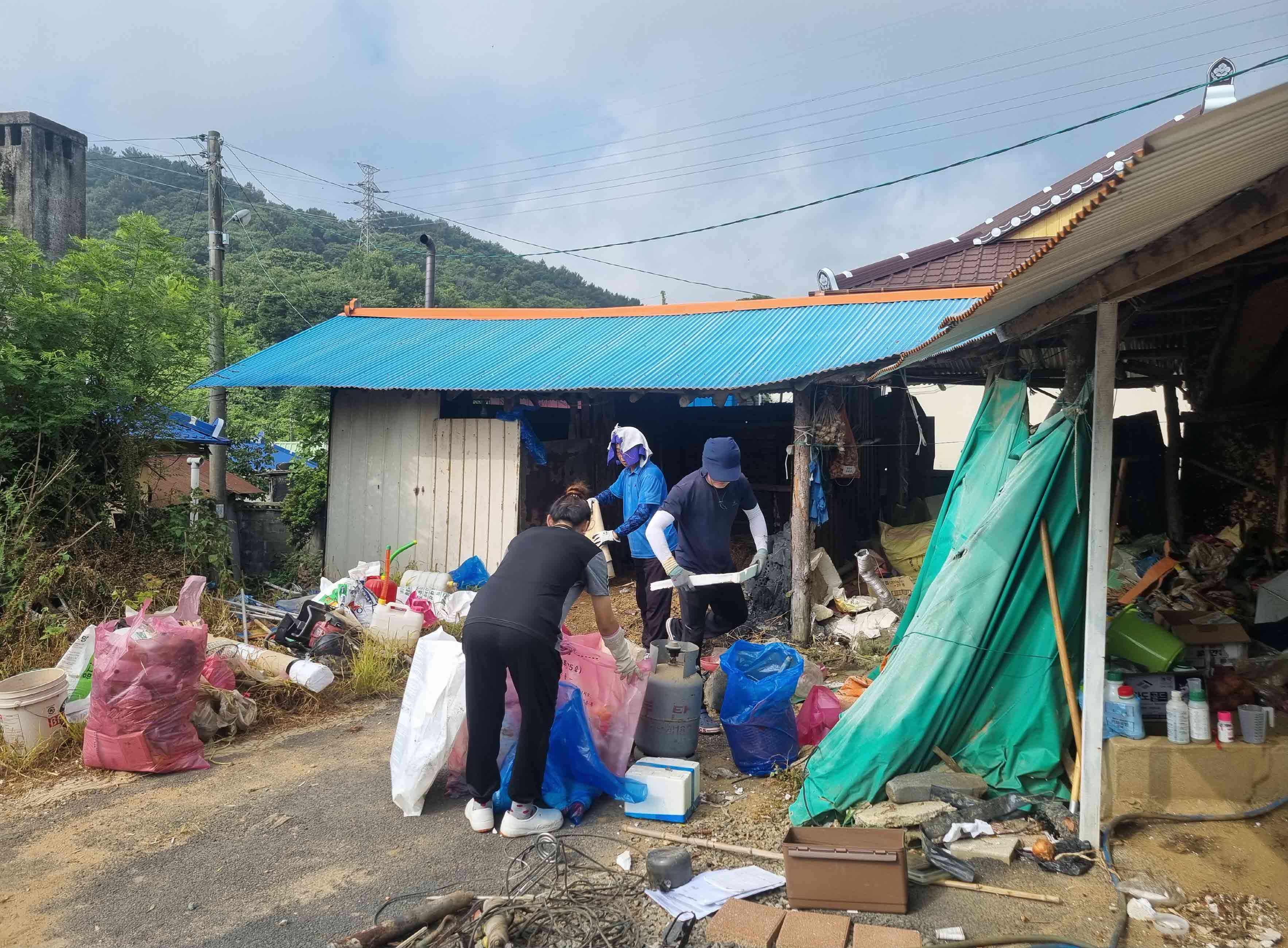 서천군 드림스타트, 마산면 청소지원사업 실시